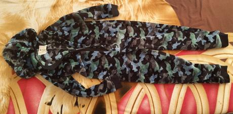 Overal uzasne mäkkučky len oprany, f&f,146