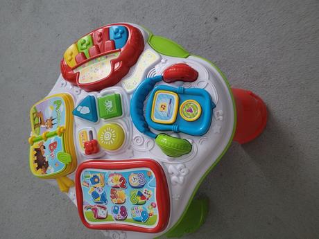 Clementoni interaktívny vzdelávací stôl v slovensk,