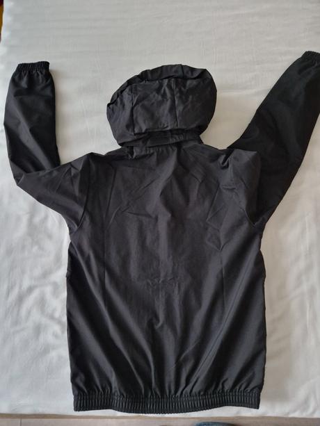 25ša_puma s kapucnou, puma,140