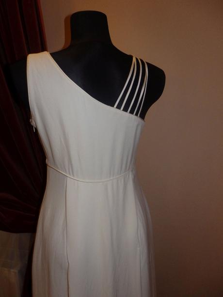 Luxusne pekne šaty na slavnost, 40