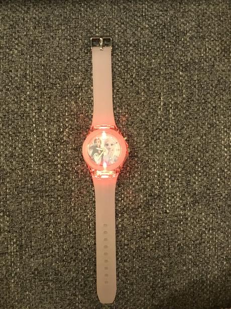 Nové svietiace hodinky elsa frozen, 