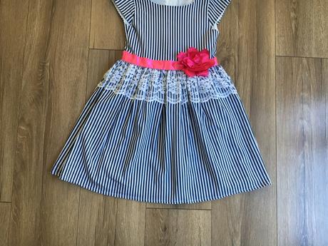 Šaty krawiectwo, 128