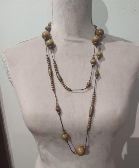 Náhrdelník z drevených koraliek, 