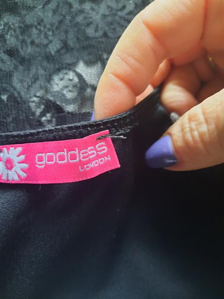 Dámske šaty- krajkové, s