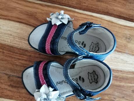 Sandalky, bambulini,23