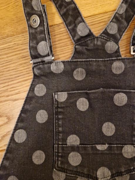 Dievcenske bodkovane riflove kratasy na traky 140, vertbaudet,140