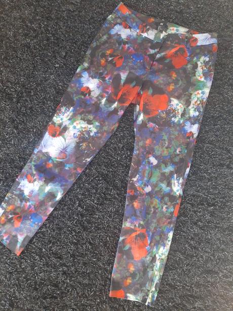 Dámske kvietkované nohavice h&m, h&m,s