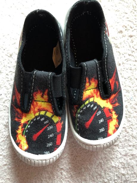 Tenisky alebo prezúvky, 27