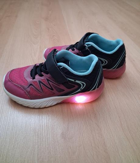 Tenisky 27, lupilu,27