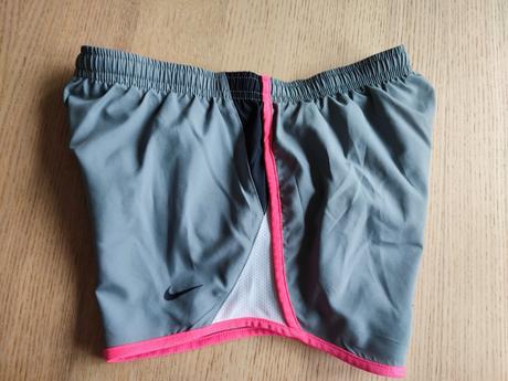 Bežecké šortky nike 140/146, 140