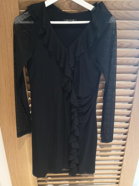 Cierne spolocenske saty, 40