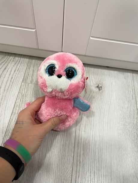 Plyšáci s trblietavými očami,