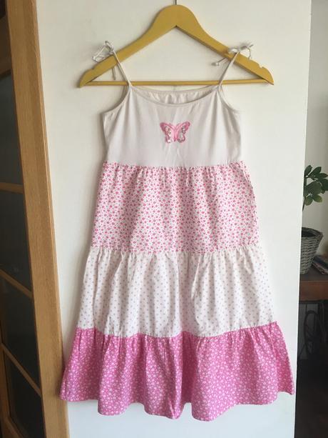 Dievčenske šaty, 134