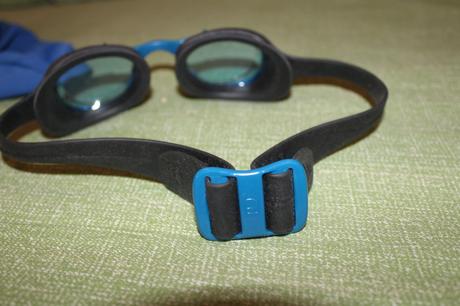 Plávacie okuliare a plavky,