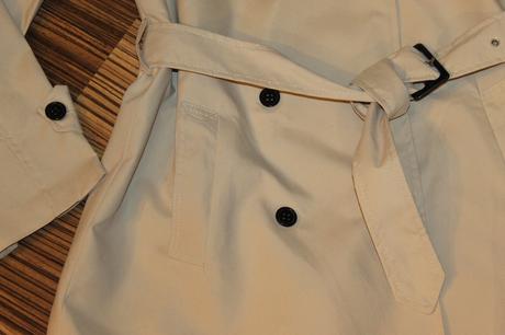 Trench coat loch v. s, s