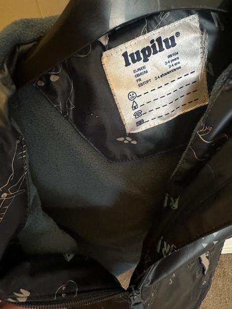 Nepremokava bundicka, lupilu,104