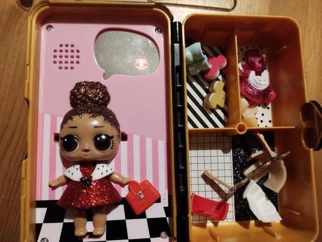 Lol surprise interaktivny kufrik, 