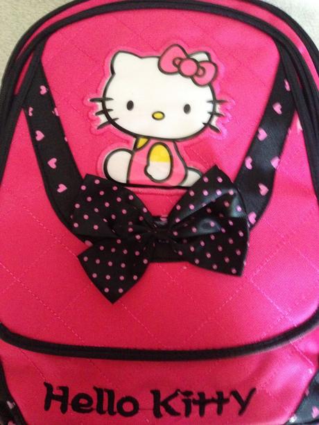 Cyklamenovo ruzova skolska taska hello kitty,