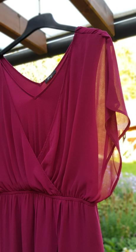 Ľahučké šaty, 46