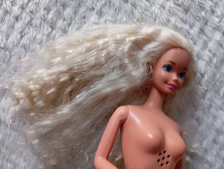 Retro blond barbie 1,