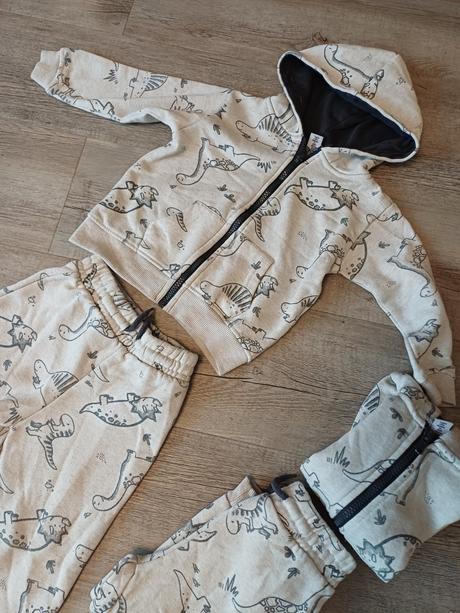 Teplákoch súpravy, 92