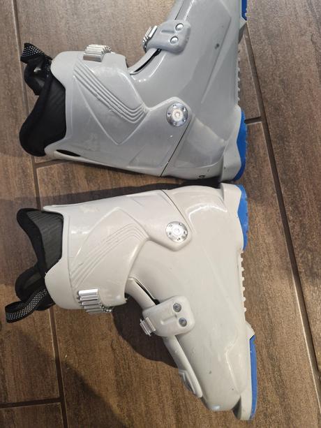 Lyžiarky, tecnica,32