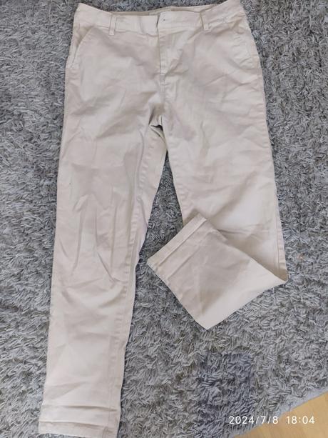 Dámske oblečenie, s