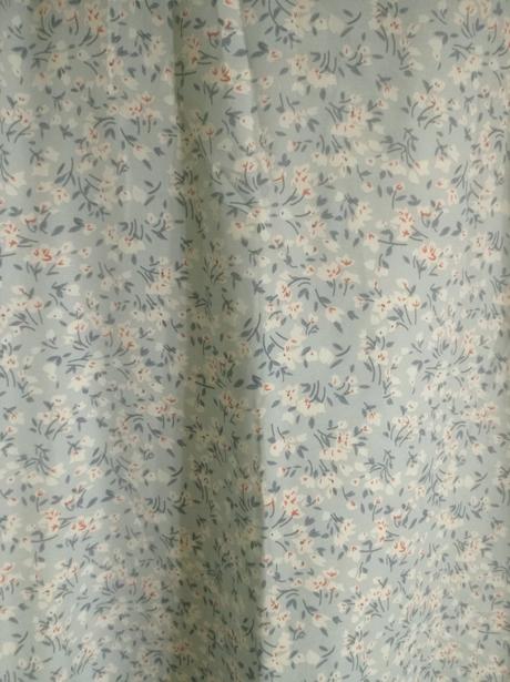 Šaty na ramienka, s