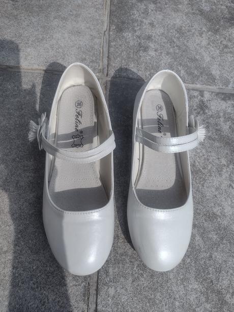 Biele topánky, 36