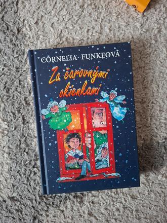 Za čarovnymi okienkami, 