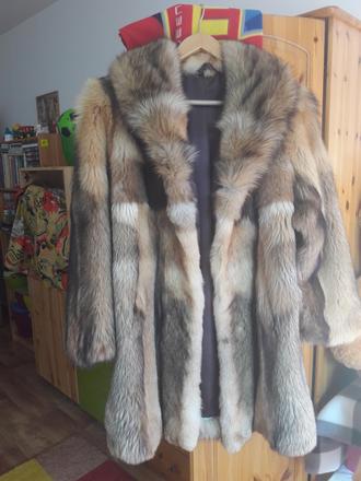Kožuch pravý, 42