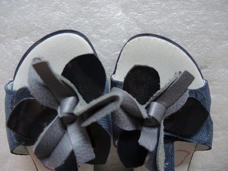 Sandálky s kvietkom, ren but,32