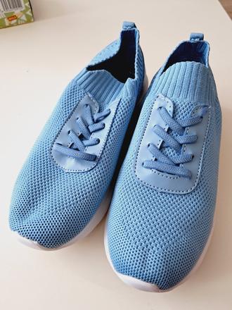 Tenisky na telesnu reserved v.35, reserved,35