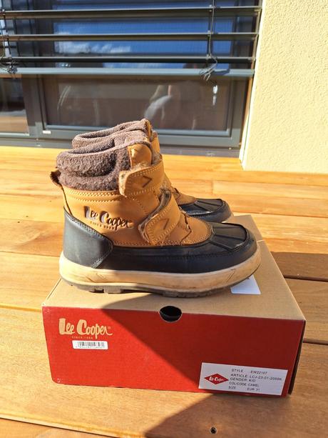 Krásne topánky, lee cooper,31