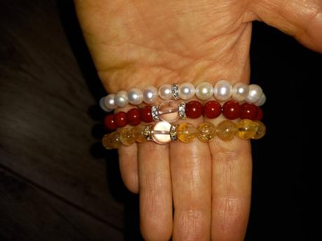 Naramok z drahých kameňov, 