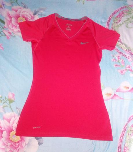 Červené tričko, nike,s