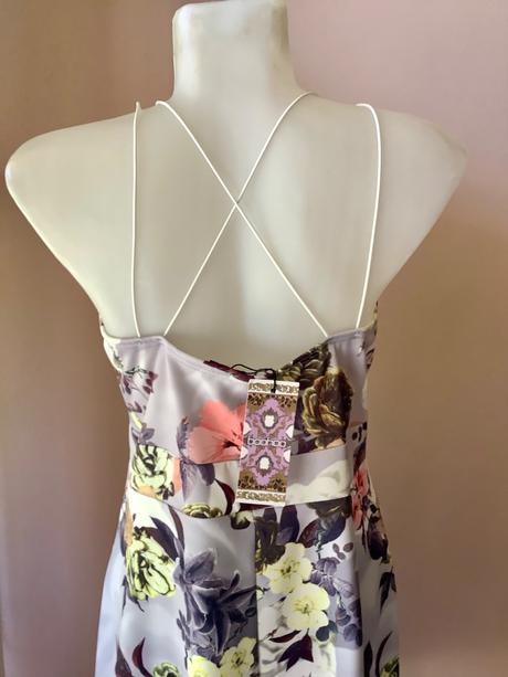 Spoločenské saty s visackou boohoo, 42 / 44