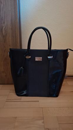 Cierna lakovana kabelka david jones, david jones