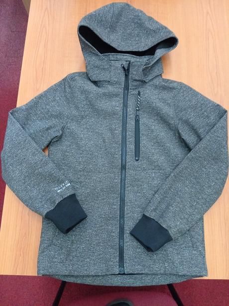 Softchell bunda h&m, h&m,140