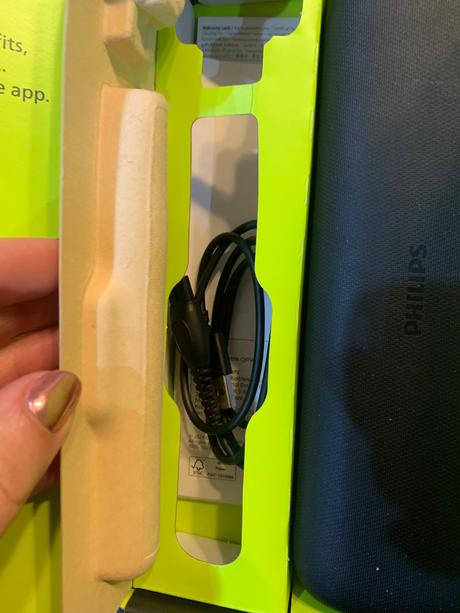 Philips oneblade strojček, 