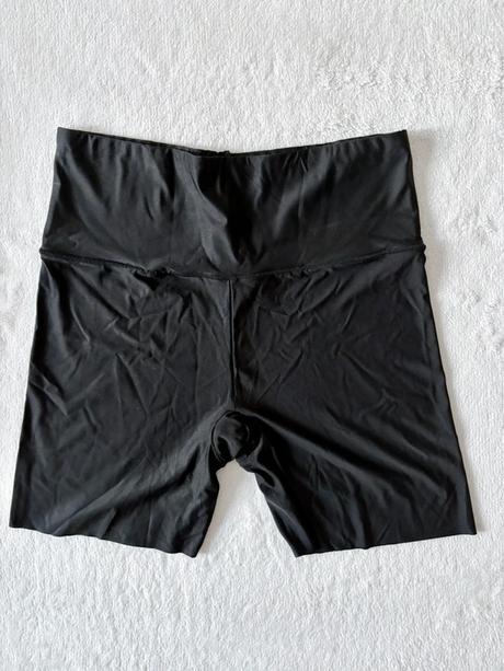Krátke čierne legíny / biker shorts, xs