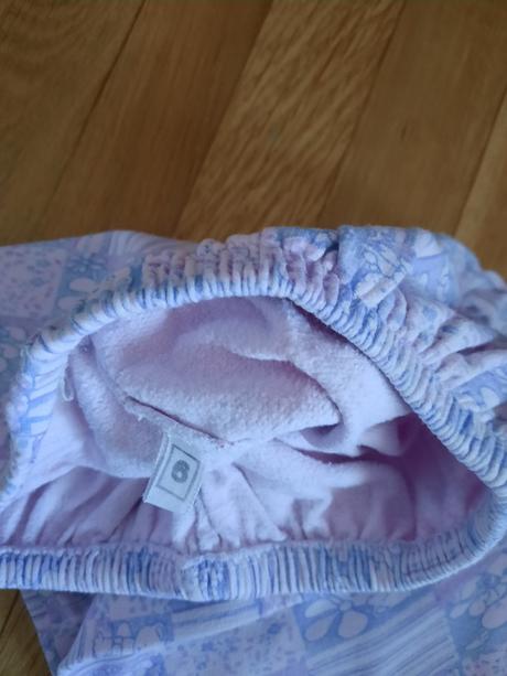 Dievčenské pyžamo, 104