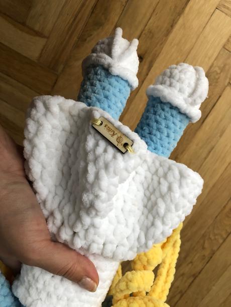 Háčkovaná hračka šmoulinka, 