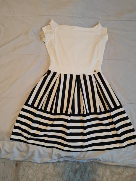 Šaty pásikave l, l