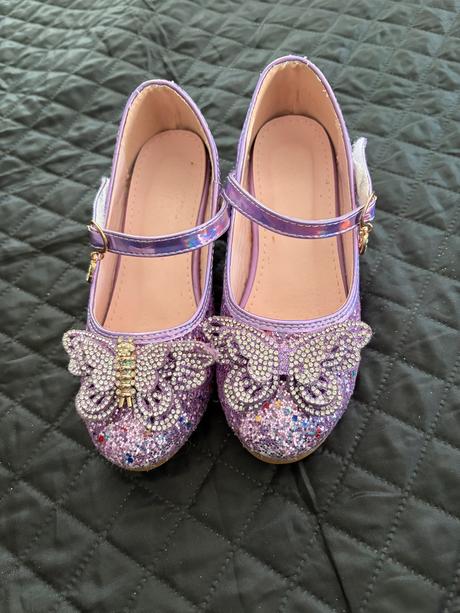 Lodicky ligotave na opatku pre malu princeznu, 32