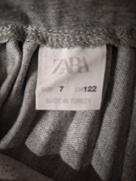 Parádnica 7r, zara,122