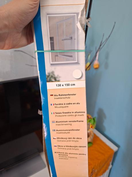 Rám so sieťkou do okna, 