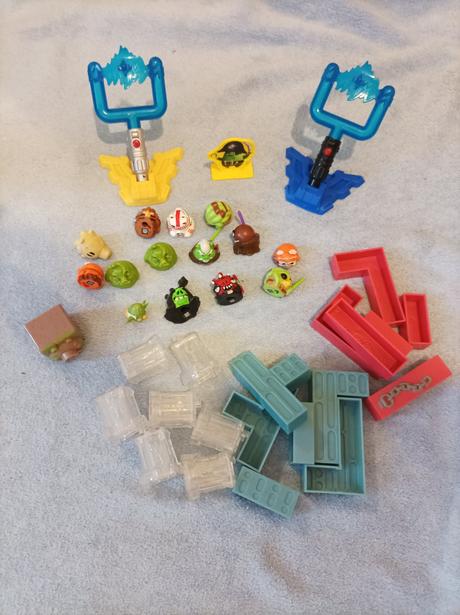 Angry birds odpaľovacie rampy, auto, vták, 