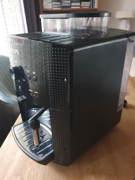 Predám automatický kávovar krups, krups