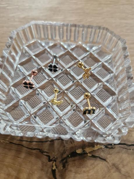 Náušnica croissant,